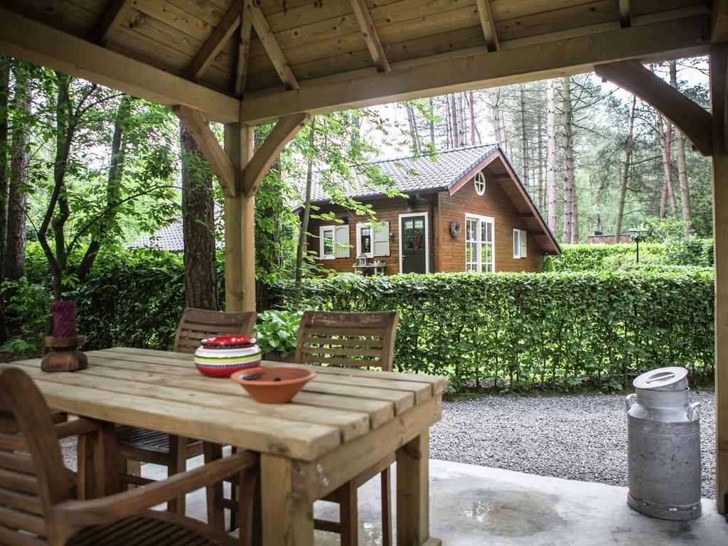 Luxurious Chalet In Oud Turnhout With Large Garden Villa Oud-Turnhout Eksteriør bilde