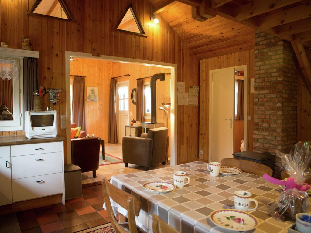 Luxurious Chalet In Oud Turnhout With Large Garden Villa Oud-Turnhout Eksteriør bilde