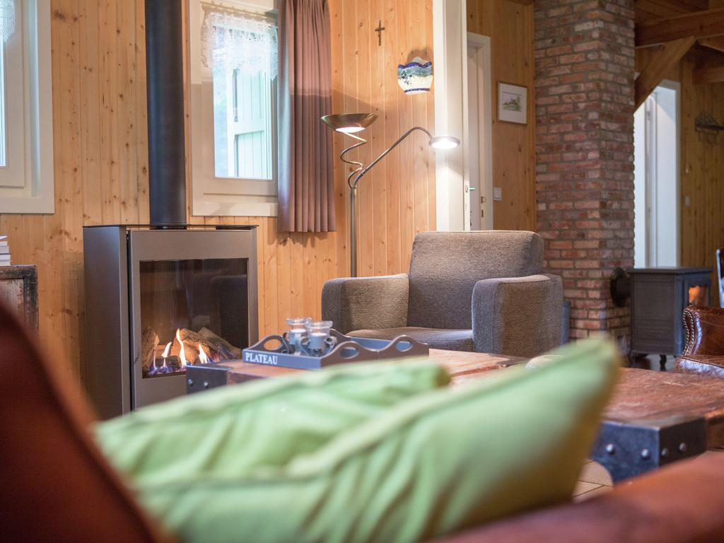 Luxurious Chalet In Oud Turnhout With Large Garden Villa Oud-Turnhout Eksteriør bilde